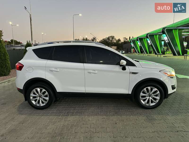 Внедорожник / Кроссовер Ford Kuga 2010 в Одессе