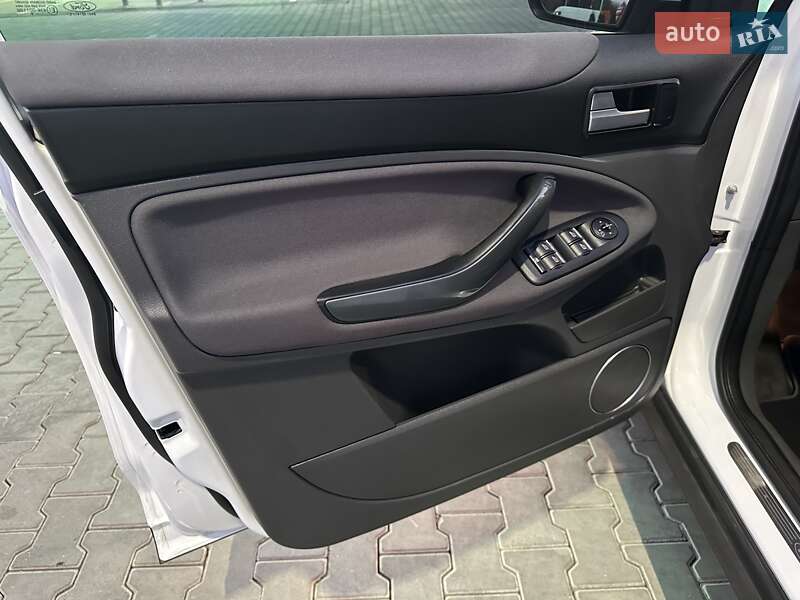 Внедорожник / Кроссовер Ford Kuga 2010 в Одессе