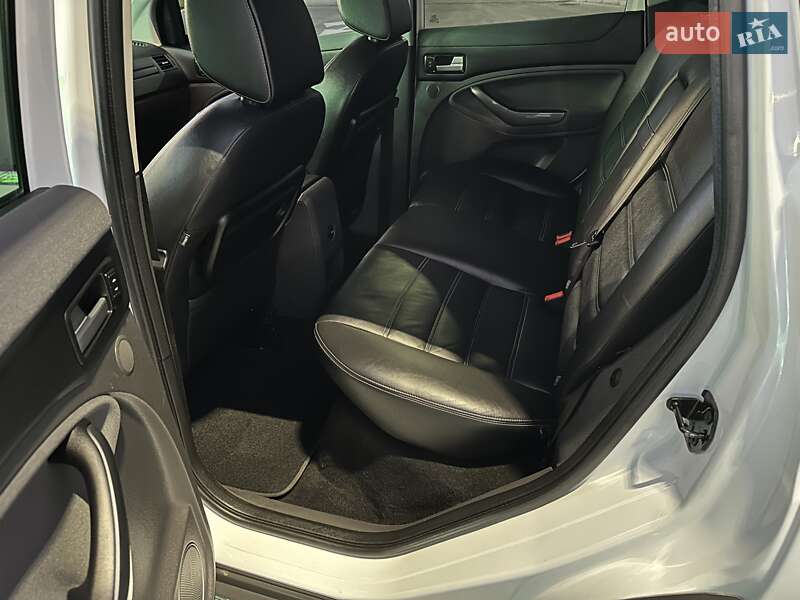 Внедорожник / Кроссовер Ford Kuga 2010 в Одессе