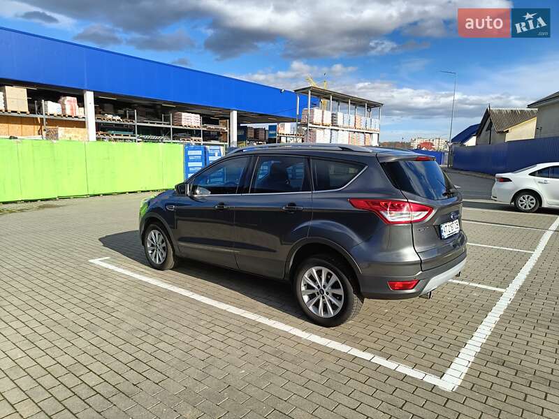 Внедорожник / Кроссовер Ford Kuga 2016 в Калуше