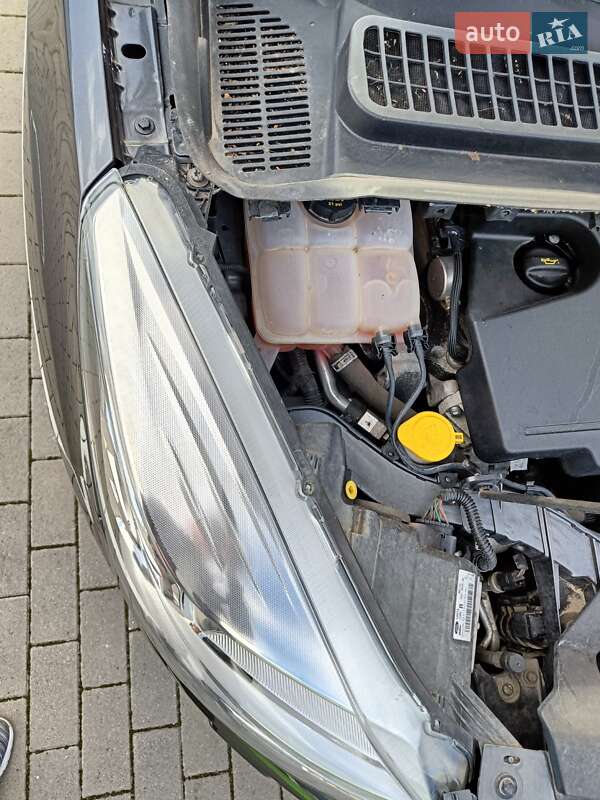 Внедорожник / Кроссовер Ford Kuga 2016 в Калуше