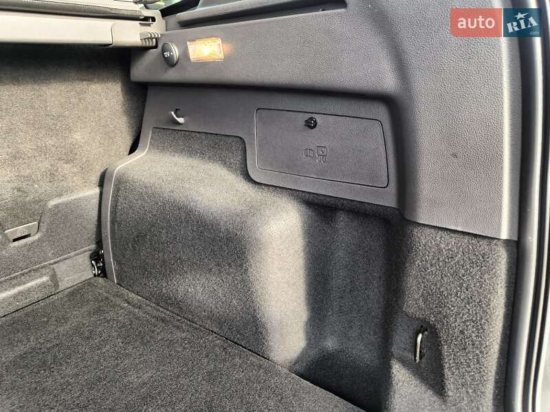 Внедорожник / Кроссовер Ford Kuga 2016 в Калуше