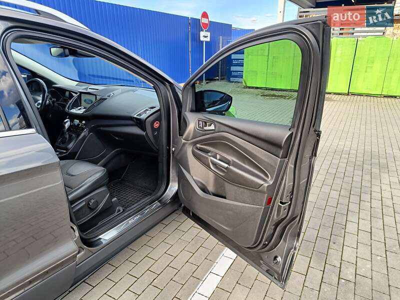 Внедорожник / Кроссовер Ford Kuga 2016 в Калуше