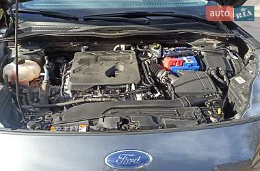 Внедорожник / Кроссовер Ford Kuga 2021 в Кривом Роге