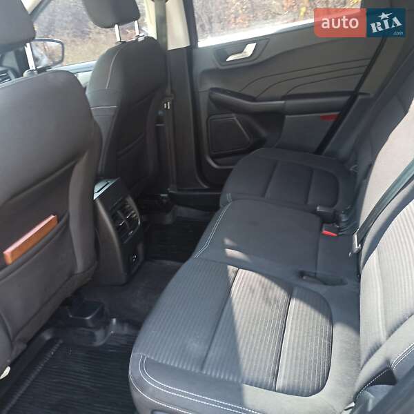 Внедорожник / Кроссовер Ford Kuga 2021 в Кривом Роге фото 5 Внедорожник / Кроссовер Ford Kuga 2021 в Кривом Роге