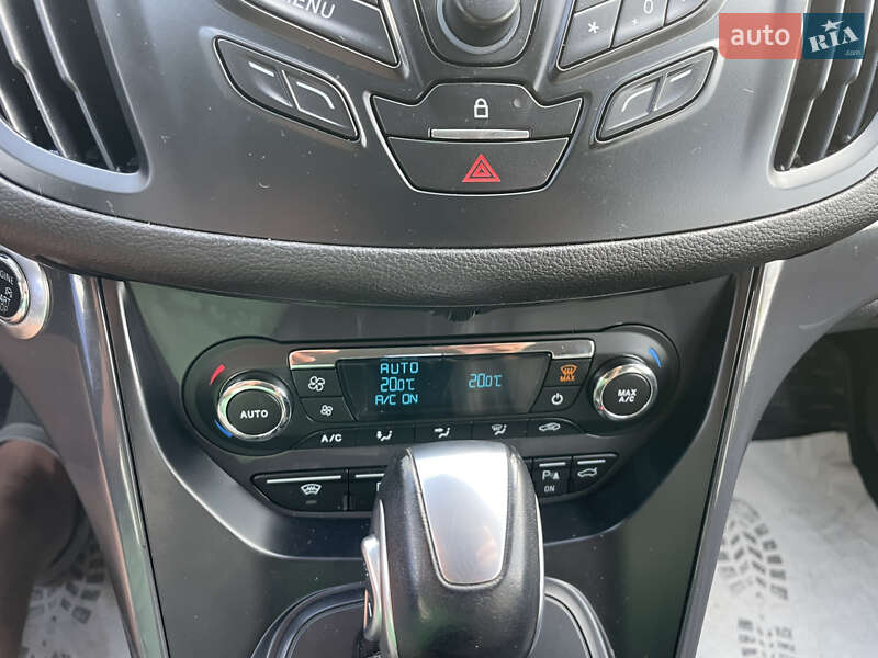 Внедорожник / Кроссовер Ford Kuga 2014 в Дубно