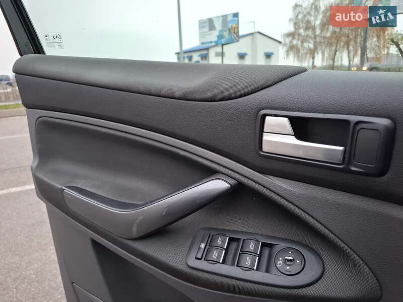 Позашляховик / Кросовер Ford Kuga 2011 в Києві фото 74 Позашляховик / Кросовер Ford Kuga 2011 в Києві