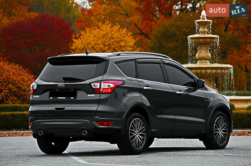 Позашляховик / Кросовер Ford Kuga 2018 в Дніпрі