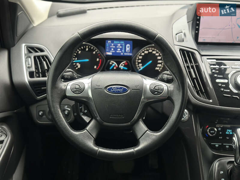 Позашляховик / Кросовер Ford Kuga 2013 в Києві