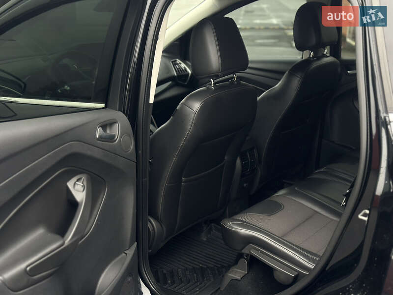 Позашляховик / Кросовер Ford Kuga 2013 в Києві