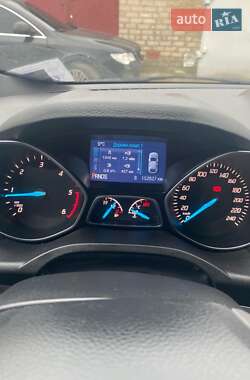 Внедорожник / Кроссовер Ford Kuga 2015 в Южноукраинске