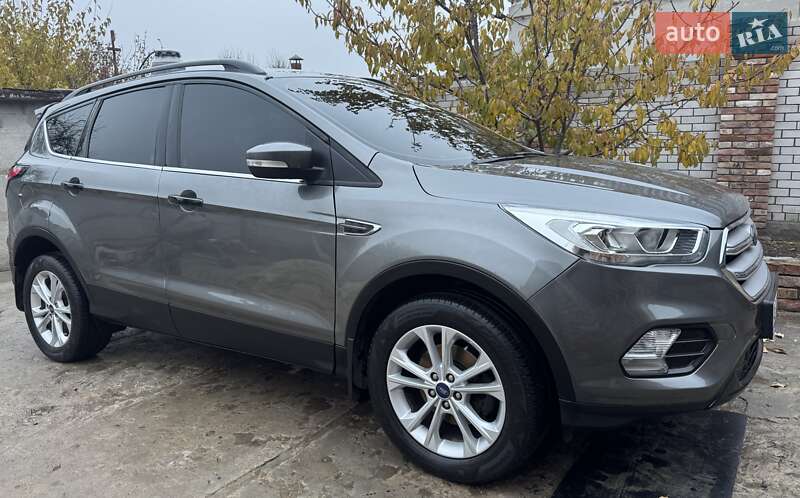 Внедорожник / Кроссовер Ford Kuga 2019 в Днепре