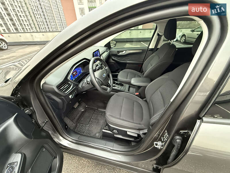 Позашляховик / Кросовер Ford Kuga 2021 в Києві фото 10 Позашляховик / Кросовер Ford Kuga 2021 в Києві