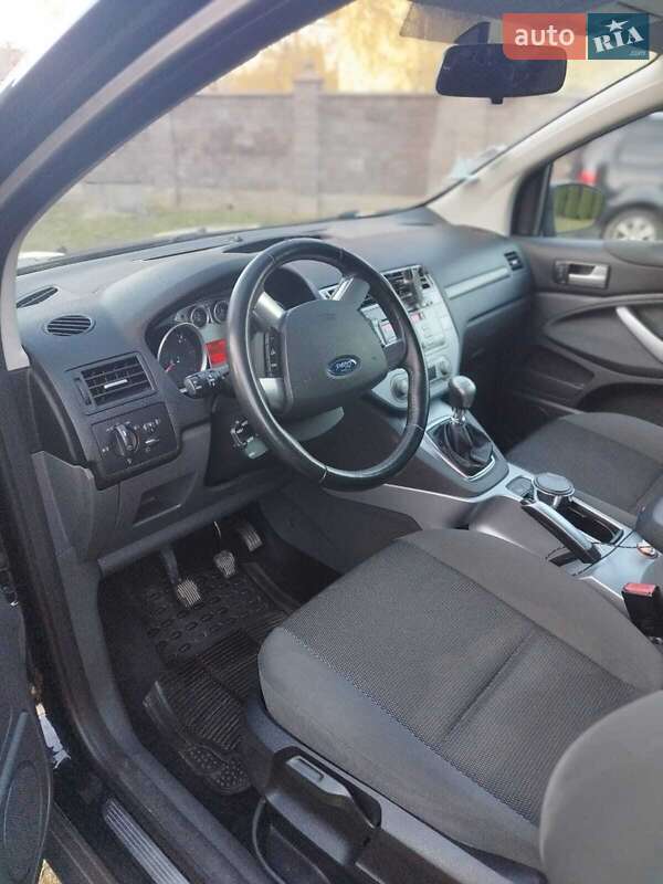 Внедорожник / Кроссовер Ford Kuga 2012 в Самборе