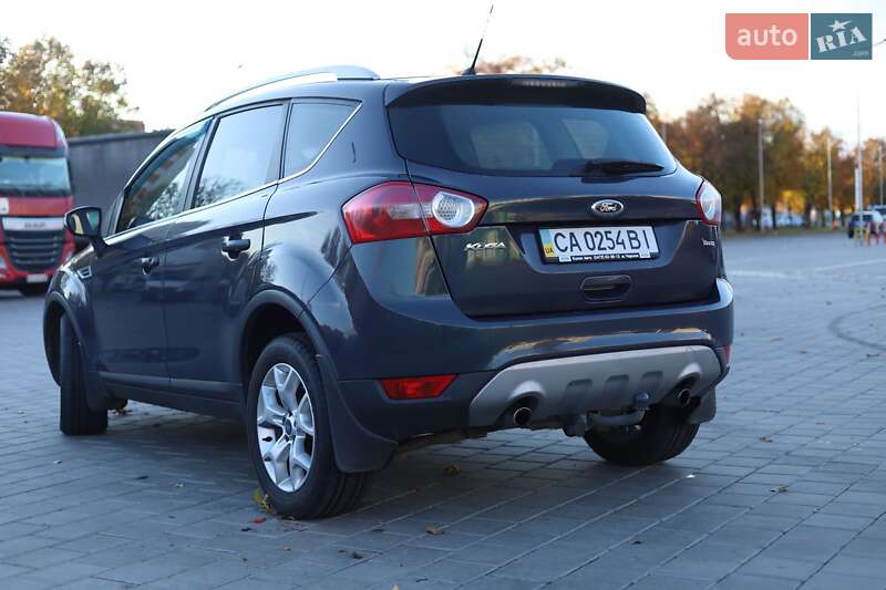 Внедорожник / Кроссовер Ford Kuga 2012 в Черкассах