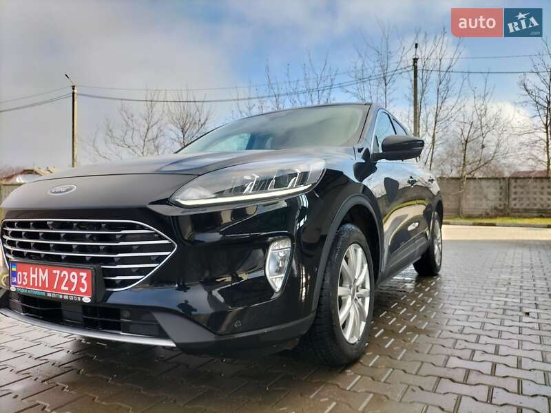 Позашляховик / Кросовер Ford Kuga 2020 в Дунаївцях