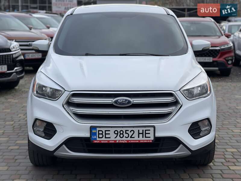 Позашляховик / Кросовер Ford Kuga 2016 в Миколаєві