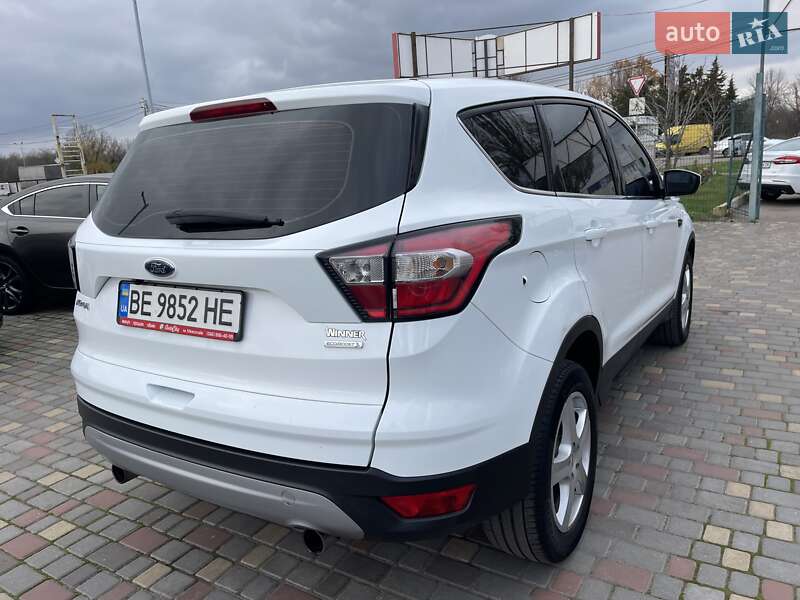 Позашляховик / Кросовер Ford Kuga 2016 в Миколаєві