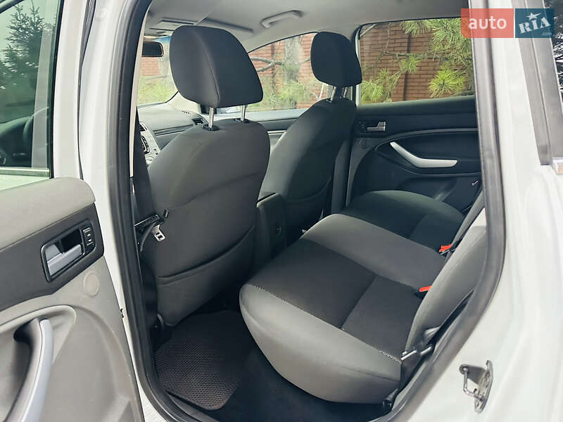 Позашляховик / Кросовер Ford Kuga 2011 в Дніпрі фото 11 Позашляховик / Кросовер Ford Kuga 2011 в Дніпрі