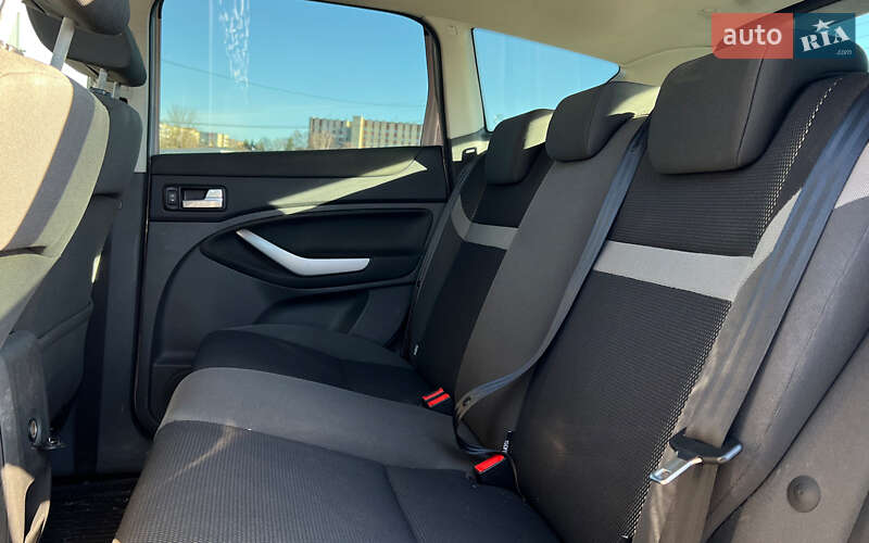 Внедорожник / Кроссовер Ford Kuga 2012 в Львове