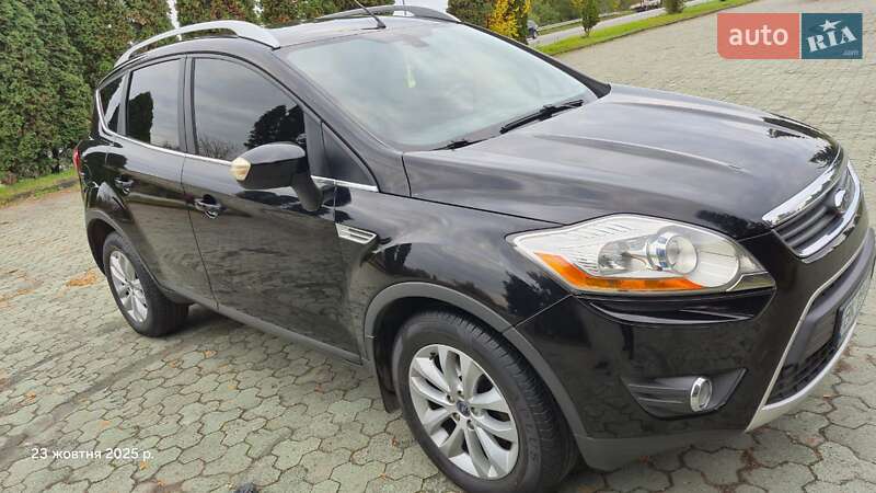 Внедорожник / Кроссовер Ford Kuga 2010 в Ровно