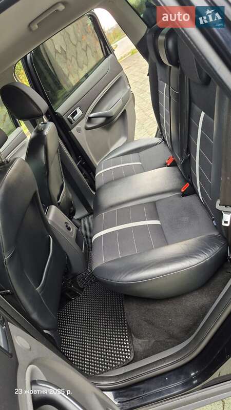 Внедорожник / Кроссовер Ford Kuga 2010 в Ровно