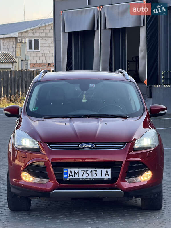 Позашляховик / Кросовер Ford Kuga 2015 в Житомирі