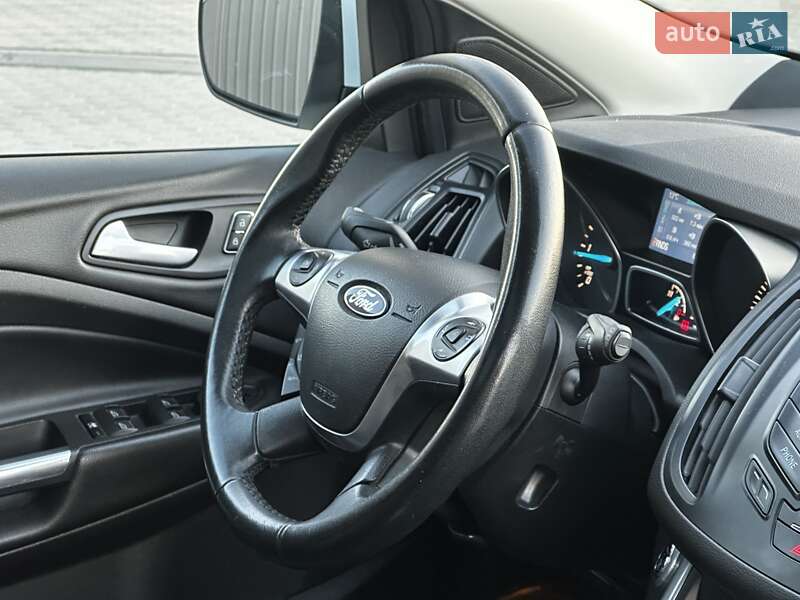 Внедорожник / Кроссовер Ford Kuga 2014 в Львове