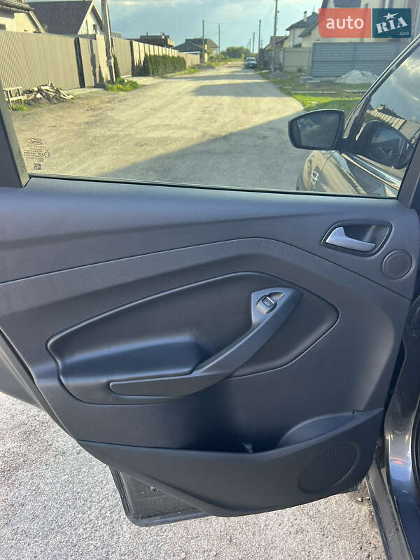 Позашляховик / Кросовер Ford Kuga 2015 в Василькові фото 14 Позашляховик / Кросовер Ford Kuga 2015 в Василькові