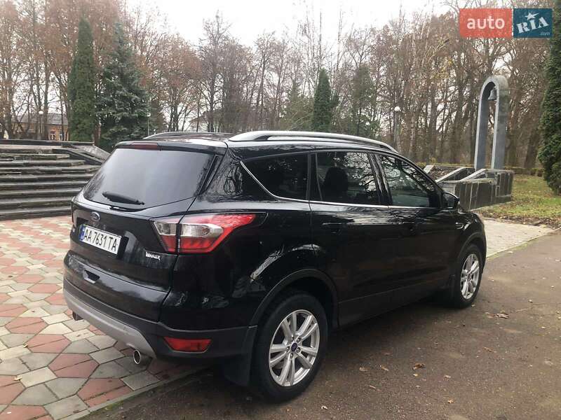Позашляховик / Кросовер Ford Kuga 2017 в Ніжині