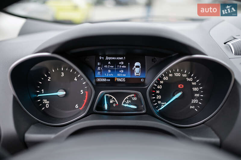 Позашляховик / Кросовер Ford Kuga 2019 в Києві