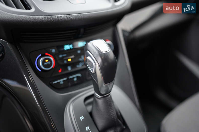 Позашляховик / Кросовер Ford Kuga 2019 в Києві