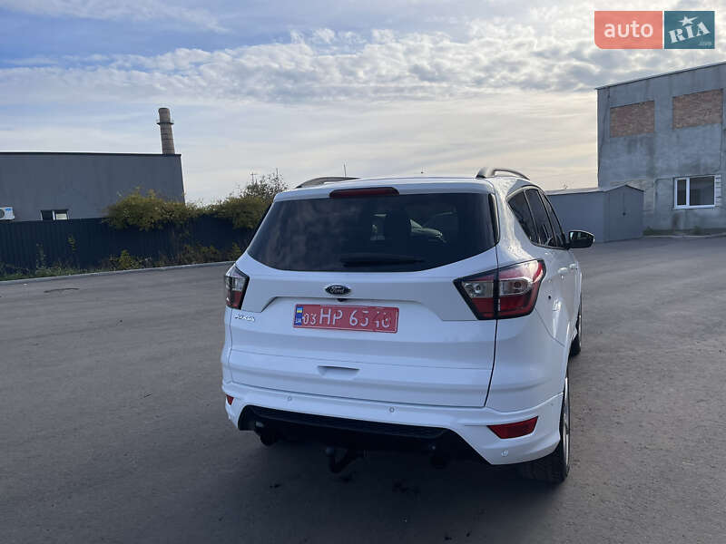 Внедорожник / Кроссовер Ford Kuga 2019 в Ровно