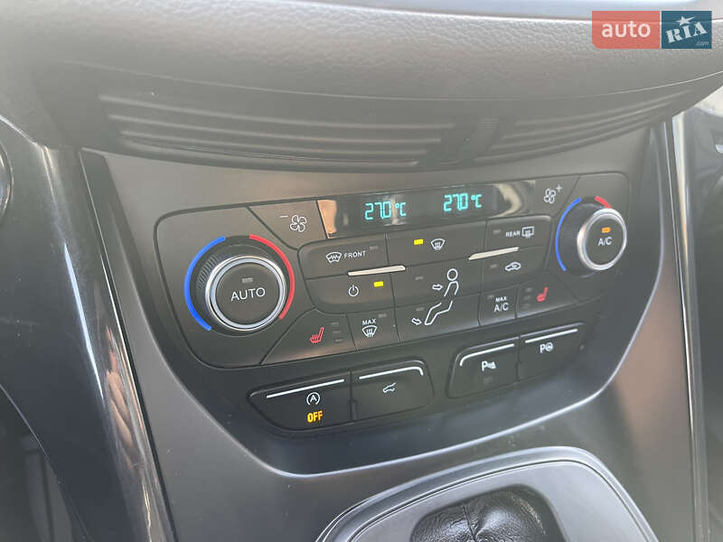 Внедорожник / Кроссовер Ford Kuga 2019 в Ровно