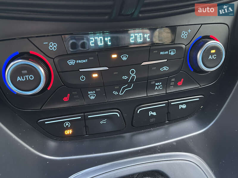 Внедорожник / Кроссовер Ford Kuga 2019 в Ровно