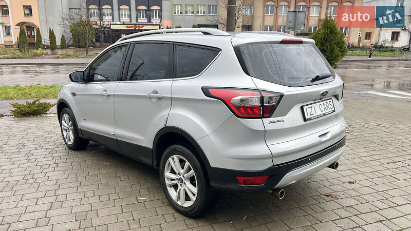 Внедорожник / Кроссовер Ford Kuga 2017 в Львове