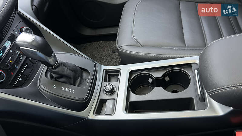 Внедорожник / Кроссовер Ford Kuga 2017 в Львове