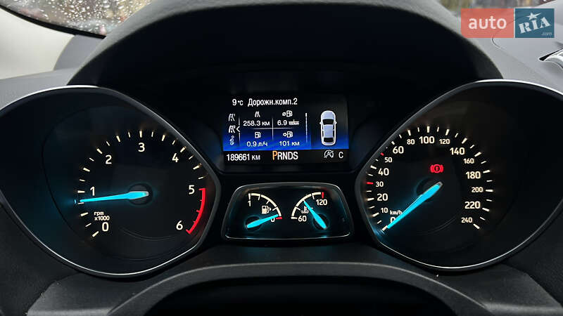 Внедорожник / Кроссовер Ford Kuga 2017 в Львове