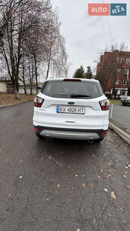 Позашляховик / Кросовер Ford Kuga 2019 в Хмельницькому