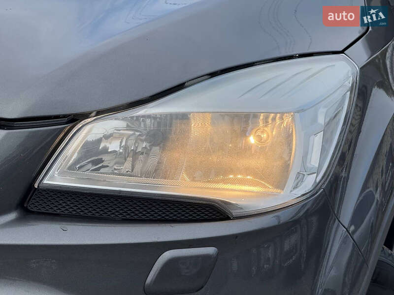Позашляховик / Кросовер Ford Kuga 2013 в Стрию