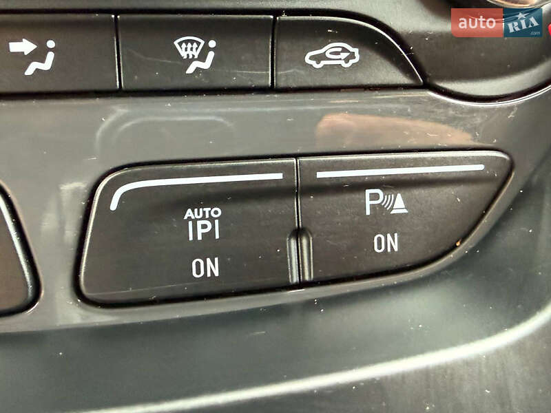 Позашляховик / Кросовер Ford Kuga 2013 в Стрию