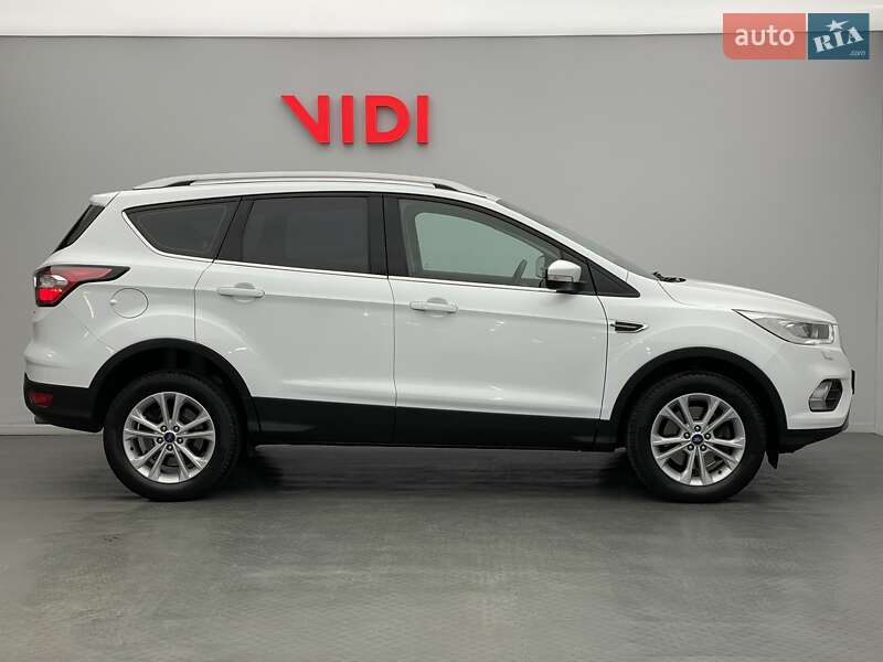 Внедорожник / Кроссовер Ford Kuga 2019 в Киеве