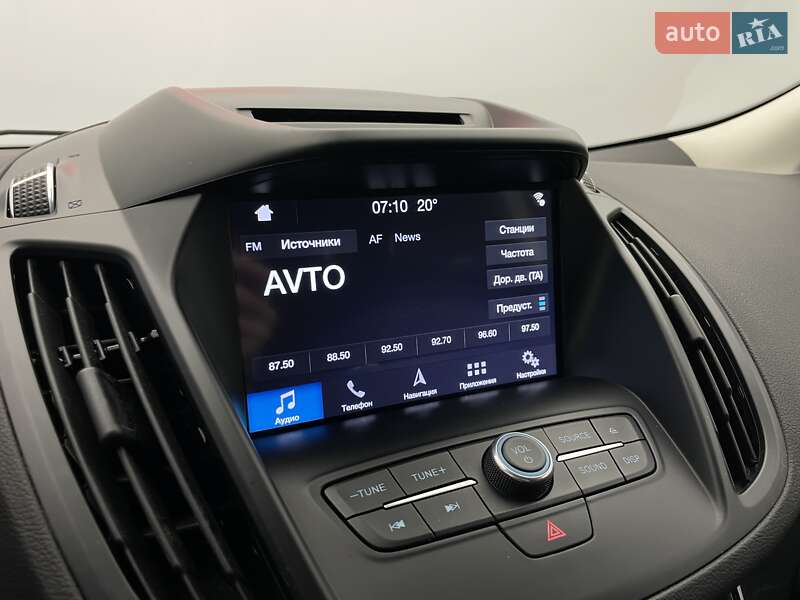 Внедорожник / Кроссовер Ford Kuga 2019 в Киеве