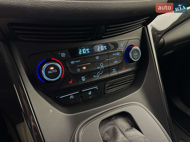 Внедорожник / Кроссовер Ford Kuga 2019 в Киеве