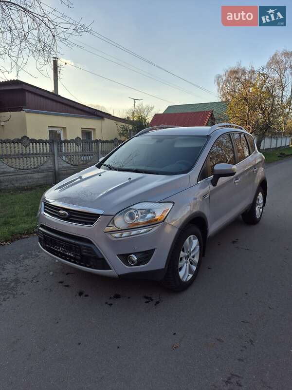 Внедорожник / Кроссовер Ford Kuga 2013 в Черкассах