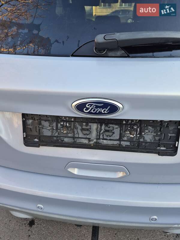 Внедорожник / Кроссовер Ford Kuga 2013 в Черкассах