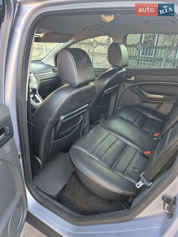 Внедорожник / Кроссовер Ford Kuga 2013 в Черкассах