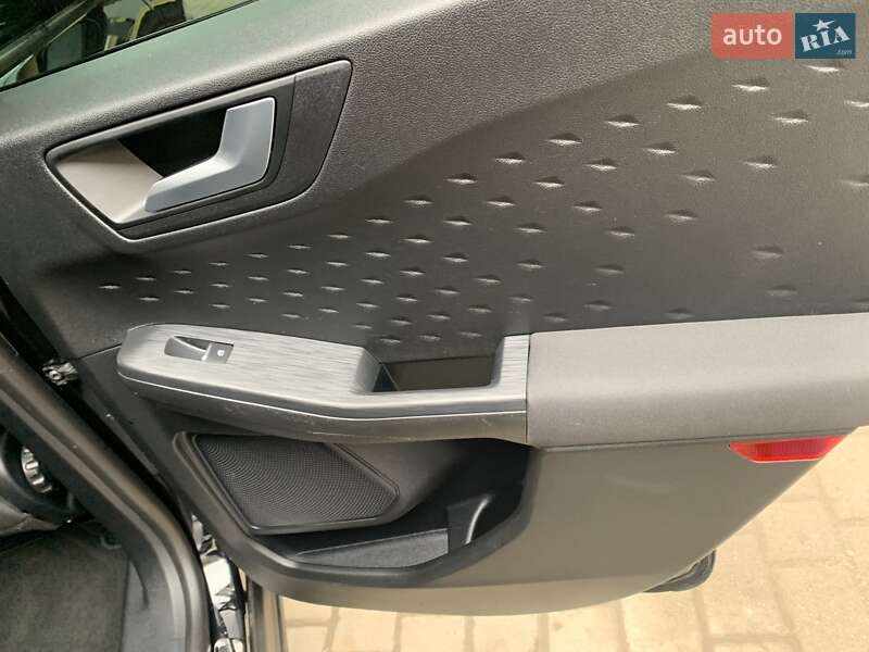 Внедорожник / Кроссовер Ford Kuga 2021 в Киеве фото 35 Внедорожник / Кроссовер Ford Kuga 2021 в Киеве