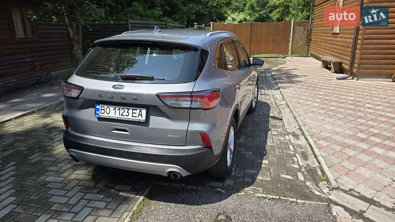 Внедорожник / Кроссовер Ford Kuga 2020 в Чорткове