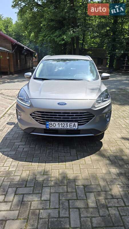 Внедорожник / Кроссовер Ford Kuga 2020 в Чорткове